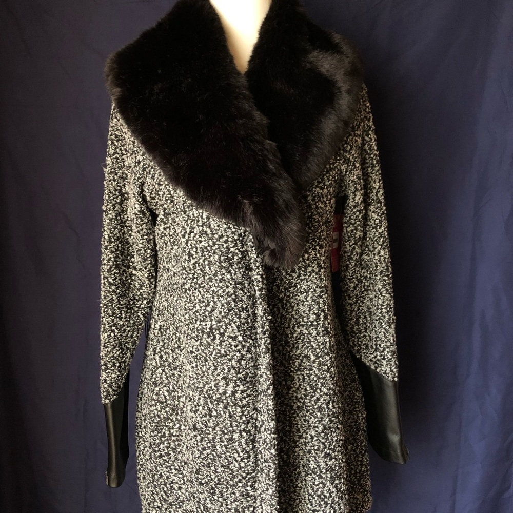 • Joseph Ribkoff Fur Collard Sweater / 14